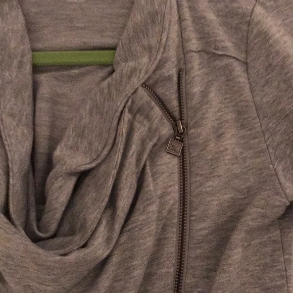 Zobha Jacket - Picture 5 of 6